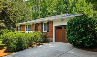 2461 Woodridge Dr, Decatur, GA 30033