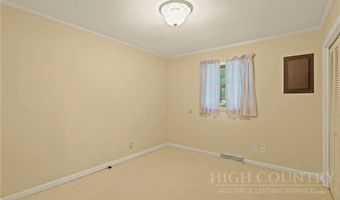 455 Boulder Gardens Rd, Banner Elk, NC 28604