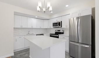 41 Madison Ave, Amityville, NY 11701