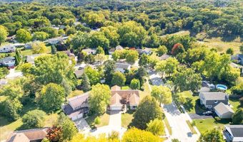 721 Brentwood Ct, Algonquin, IL 60102