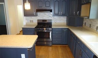 2933 Ashley Dr, Adrian, MI 49221