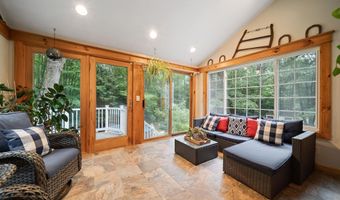 13 Holly Hill Dr, Amherst, NH 03031