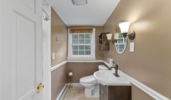 53 School St, Johnston, RI 02919