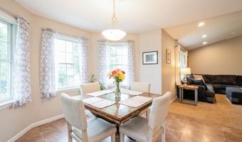 211 Thompson Dr, Atkins, IA 52206