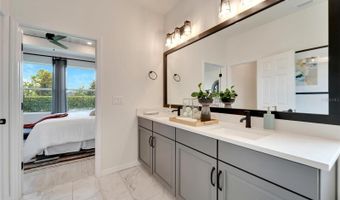 5414 SILVER SUN Dr, Apollo Beach, FL 33572