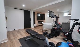 26 Oneil St, Bergenfield, NJ 07621