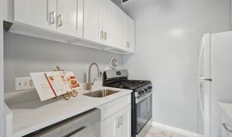 4379 AMERICANA Dr 201, Annandale, VA 22003