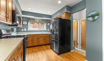 17276 Midway Ave, Allen Park, MI 48101