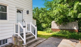 82 Dyer Ave, East Providence, RI 02915