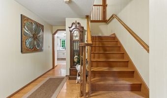 9 Ellsworth Rd, Andover, MA 01810