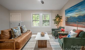 6 Valleywood Ct, Asheville, NC 28803