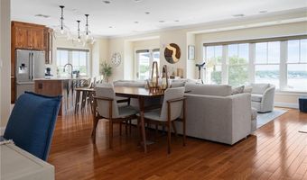 3958 Post Rd 11, Warwick, RI 02886