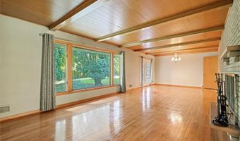 3430 Glenarden Rd, Arden Hills, MN 55112