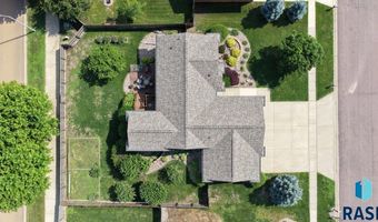 212 S Augusta Ave, Brandon, SD 57005