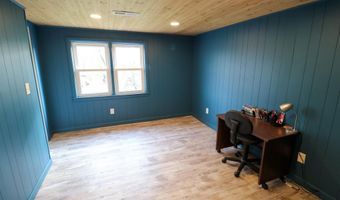 8264 E Schnellville Rd, Birdseye, IN 47513