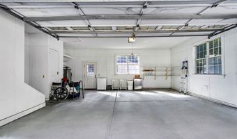 9 11th St, Apalachicola, FL 32320