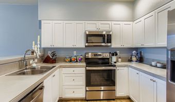 17126 SW SNOWDALE St 106, Beaverton, OR 97007