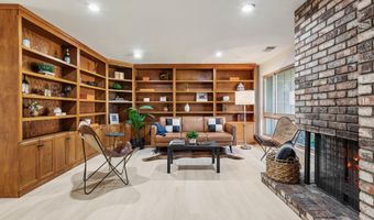 1026 Trellis Ln, Alameda, CA 94502