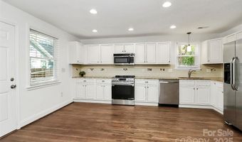 1515 Winston Dr, Charlotte, NC 28205