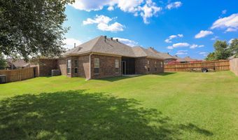 4006 Edgewater Dr, Benton, AR 72109