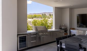 14 Magic Stone Ln, Las Vegas, NV 89135