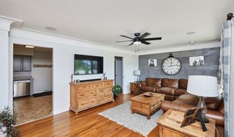 7160 NE 14th St, Ankeny, IA 50023
