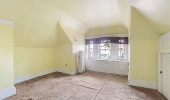 819 KENNEDY Blvd, Bayonne, NJ 07002