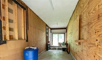 11 Paris Irons Rd, Glocester, RI 02857