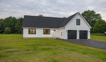 319 Harmons Corner Rd, Auburn, ME 04210