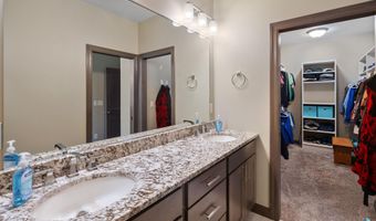 1321 W Stonegate Dr, Sioux Falls, SD 57108