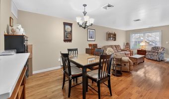 24 Manorwood Dr 24, Branford, CT 06405