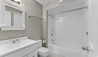 828-834 E Fifth St 4, Boston, MA 02127