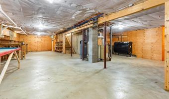 183 Skyline Rd, Bangor, ME 04401