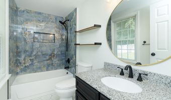 150 Chestnut St, Branford, CT 06405