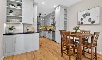 33 Four Oaks Rd, Bedminster, NJ 07921