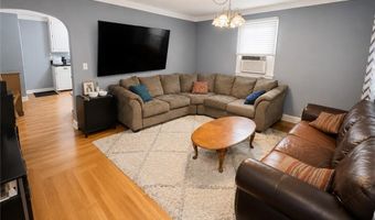 52 Tiffany St, North Providence, RI 02904