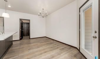 2404 E Tinley St, Brandon, SD 57005