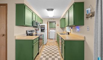404 Jefferson Dr, Alcester, SD 57001