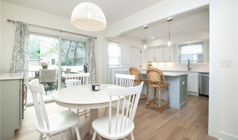 33 Slocum St, Newport, RI 02840