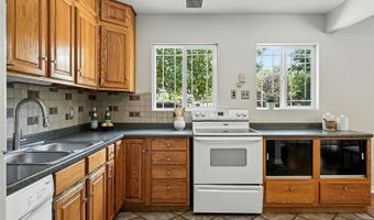 1060 Ursula St, Aurora, CO 80011