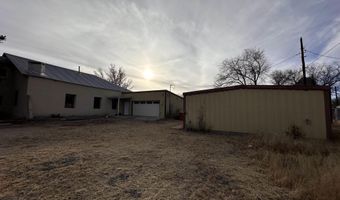 208 S White Oaks Ave, Capitan, NM 88316