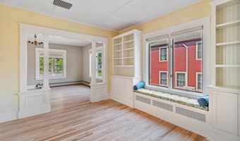 130 Ferguson Ave, Burlington, VT 05401