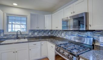 51 LULU Ln, Dover, DE 19901
