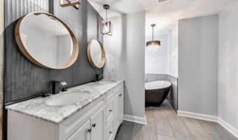 4929 Willow Creek Dr, Woodstock, GA 30188