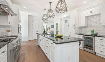 5805 MASSACHUSETTS Ave, Bethesda, MD 20816