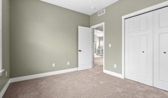 5730 Summerset Woods Dr, Alto, MI 49302