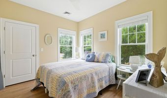 12 Sunrise Ln, Arundel, ME 04046