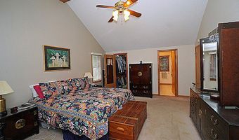 89 Beachridge Dr, Amherst, NY 14051