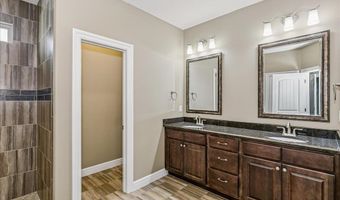 4872 N Prestwick Ave, Bel Aire, KS 67226