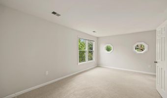 2213 S POLLARD St, Arlington, VA 22204